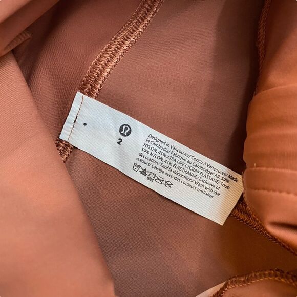 Lululemon Women’s 2 Hike To Swim Biker Shorts Brown Tan Colorblock Athletic New - Picture 5 of 7